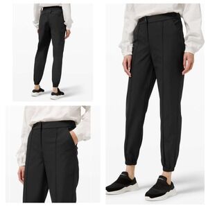 Lululemon Black High-Rise 7/8 Jogger Warpstreme
Women’s Size 27 Trouser